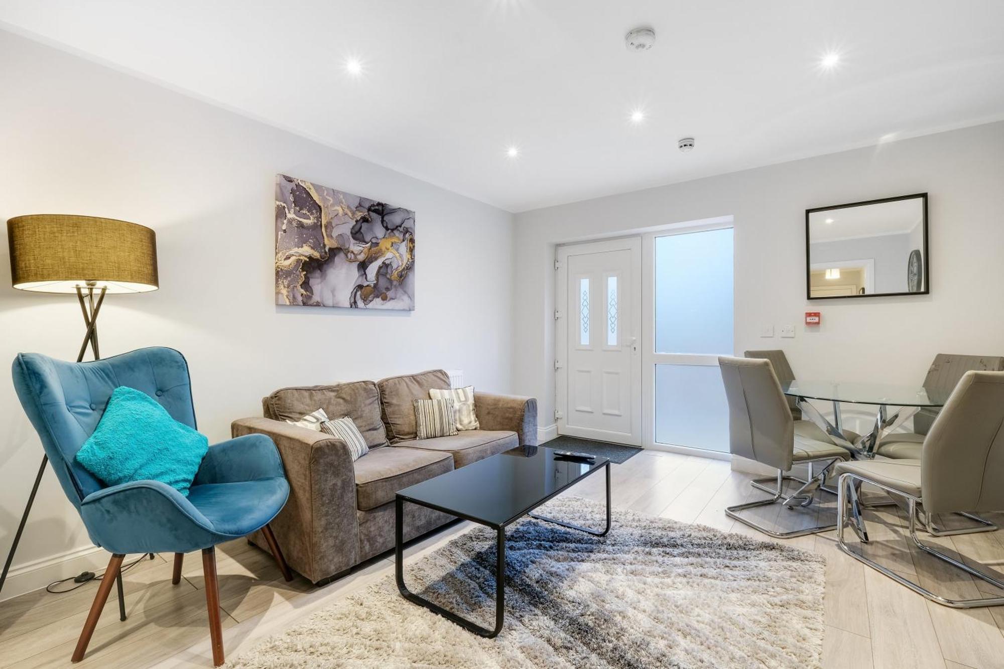 2 Bedroom Penthouse With Parking High Wycombe By 360Stays Ngoại thất bức ảnh